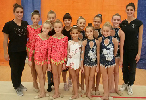 Le ginnaste e le tecniche rapallesi che hanno partecipato alla prima prova del Torneo Regionale Allieve FGI. Da sinistra in prima fila le ginnaste Silvia Cincinelli, Matilda Ballabene, Adriana Nita, Chiara Fraboschi, Alice Olivieri; in seconda fila la tecnica Federica Olcese, le ginnaste Elisa Rabbò, Valeria Savitchi, Elisa Panetta, Aurora Bertoni, Alyssa Borzone, Eleonora Sartori, e la tecnica Silvia Autelitano.
