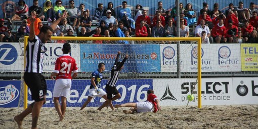 Beach Soccer: Serie A: Viareggio e Lazio ok