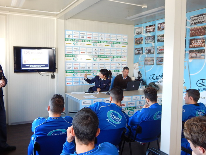Sicurezza stradale: l'Entella incontra la polizia