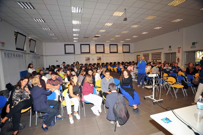 PREMIO PIAGGIO A Rapallo consegnate due borse di studio