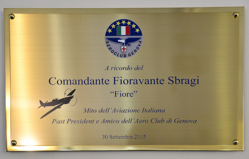 Una targa per un mito dell'aviazione