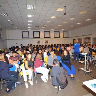 PREMIO PIAGGIO A Rapallo consegnate due borse di studio