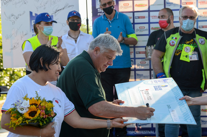Tacconi, Schillaci, Pardo cantando Notti Magiche chiudono  la sesta edizione del Rieti Sport Festival