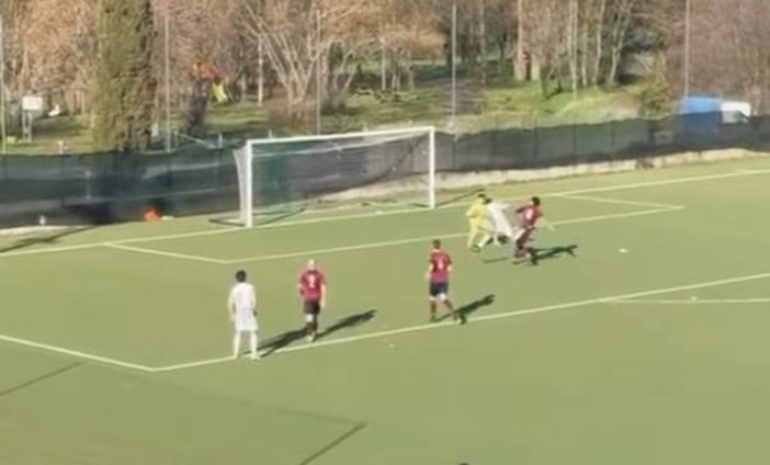 Il contestato gol di Benmoumen Il contestato gol di Benmoumen