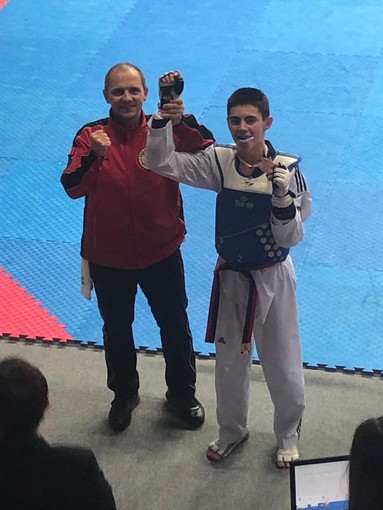 Taekwondo, all'Insubria Cup, Scuola Genova terza classificata. Ballerino ancora d’oro