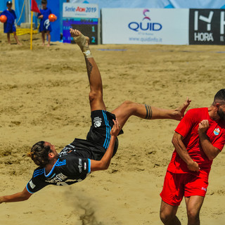 BEACH SOCCER A Lignano partenza sprint per Città di Milano, No Name Nettuno, Sicilia e Virtus Entella