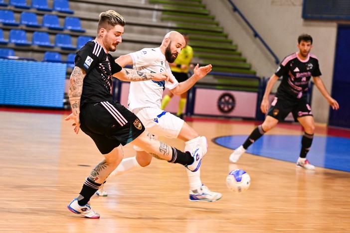 CALCIO A 5 / ECOCITY GENZANO-CDM FUTSAL 4-2