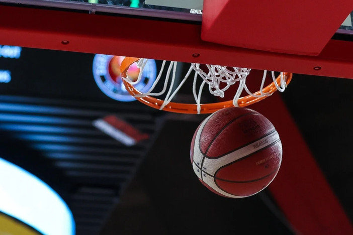 BASKET La Tarros cerca continuità sul difficile parquet della Virtus Siena BASKET La Tarros cerca continuità sul difficile parquet della Virtus Siena