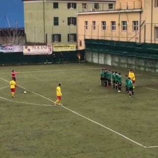VIDEO - La magistrale punizione di Cocurullo
