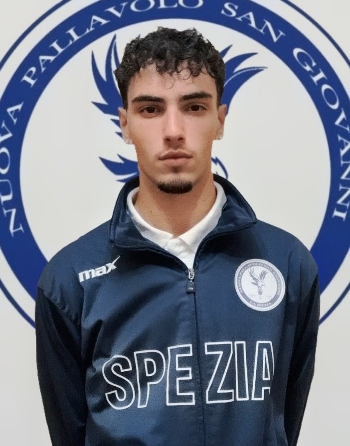 NUOVA PALLAVOLO SAN GIOVANNI Dalla serie d alla prima squadra... Meritata promozione per il centrale Giuseppe Cutolo NUOVA PALLAVOLO SAN GIOVANNI Dalla serie d alla prima squadra... Meritata promozione per il centrale Giuseppe Cutolo