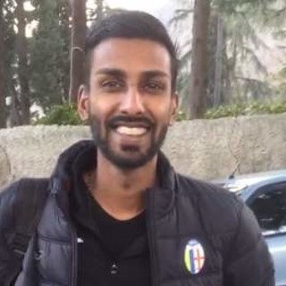 Anura Cimieri: "Quella volta in cui i miei compagni si volevano colorare la faccia di nero..."