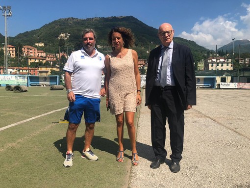 Barbieri del Ligorna con l'assessore Cavo e il presidente Ivaldi