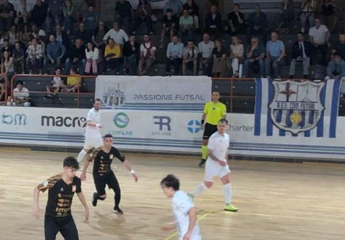 CALCIO A 5 CDM Futsal e Mestrefenice danno spettacolo: a Campo Ligure il primo atto finisce 3-2 per i liguri