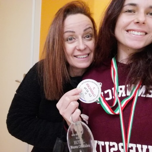 SOLLEVAMENTO PESI: GIADA CAMPOMENOSI RECORD ITALIANO DI STACCO PER LA CHIAVARI POWERLIFTING