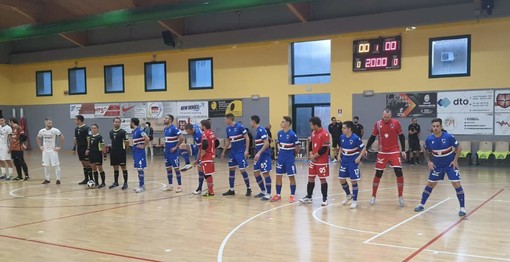 CALCIO A 5 Debutto sfortunato per la Sampdoria Futsal sul campo della Fenice Venezia Mestre: finisce 3-2 per i lagunari