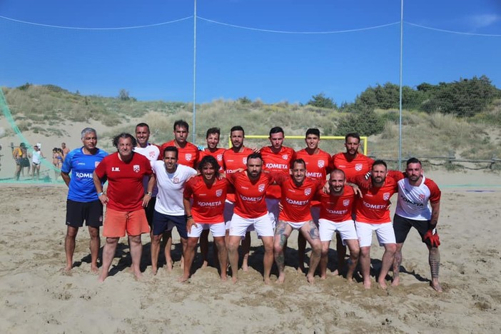Una vittoria ed una sconfitta nei test di Tirrenia per la Genova Beach Soccer Una vittoria ed una sconfitta nei test di Tirrenia per la Genova Beach Soccer