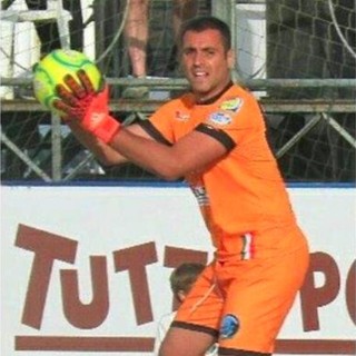 ALESSANDRO GIOVINAZZO Orgoglioso di essere un portiere di calcio. Leggete questa lettera