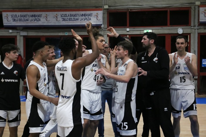 BASKET / UNO-DUE DELLA TARROS E QUARTO POSTO IN SOLITARIA