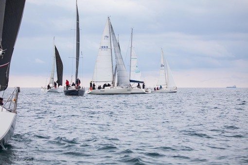 VELA Intercircoli: avvio della 35a edizione nel segno di Melgina, Dea Gitana, Miolo do Pan, My Dream e Tittimea