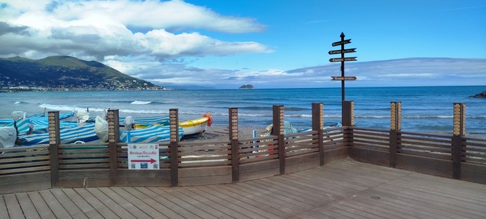 MARE SENZA FRONTIERE Sabato 6 settembre a Laigueglia una mattinata per vivere il mare senza distinzioni, all’insegna dell’accessibilità e dell’inclusione.