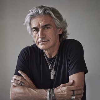 LUCIANO LIGABUE: oggi esce il nuovo album di inediti &quot;DEDICATO A NOI&quot;