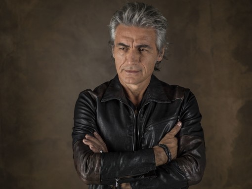 LIGABUE: la data dell'evento live "30 ANNI IN UN GIORNO" alla RCF Arena Reggio Emilia (Campovolo) verrà definita e comunicata quanto prima LIGABUE: la data dell'evento live "30 ANNI IN UN GIORNO" alla RCF Arena Reggio Emilia (Campovolo) verrà definita e comunicata quanto prima
