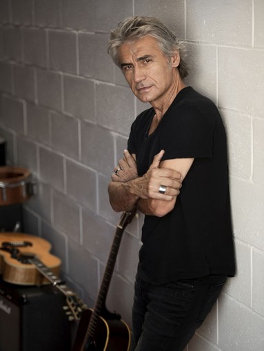 LUCIANO LIGABUE: dal 30 marzo in edicola &quot;ORA E ALLORA&quot;, la discografia completa del Liga in un cofanetto da collezione!