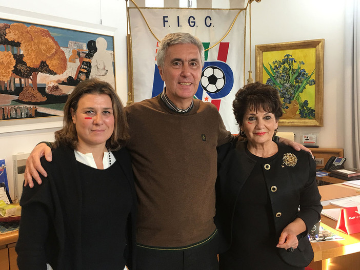 Il presidente Sibilia con Maria Rita Acciardi e la &quot;nostra&quot; Stella Frascà