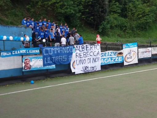 LA FOTO - I tifosi del Ligorna