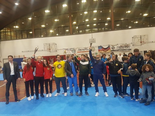 TAEKWONDO A Gallarate è successo ligure: Scuola Genova prima, Polisportiva seconda.