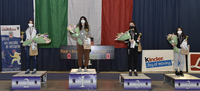 SCHERMA Benedetta Madrignani vince a Vercelli