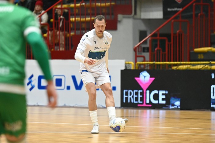 CALCIO A 5 CDM Futsal - New Taranto 2-5 CALCIO A 5 CDM Futsal - New Taranto 2-5