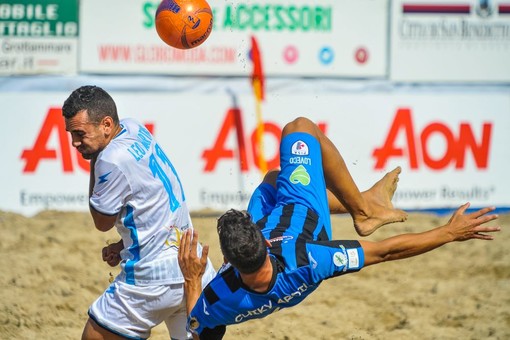 BEACH SOCCER – Serie Aon: Viareggio scatta in avanti con un eurogol di Gori, la Samb aggancia il Catania