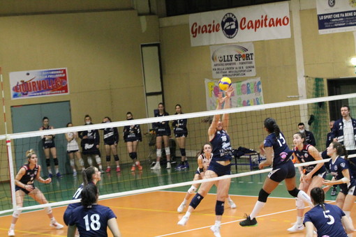 VOLLEY La Normac AVB lotta, ma cede alla Reale Mutua Chieri 76 VOLLEY La Normac AVB lotta, ma cede alla Reale Mutua Chieri 76