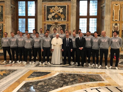 PALLANUOTO Papa Francesco all’ Iren Quinto: “Non dimenticate spirito di squadra e passione”