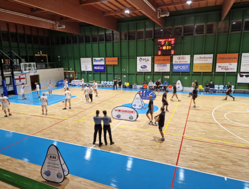 LA PALLACANESTRO TORNA AL FIGOI: INAUGURATO DOMENICA IL NUOVO PARQUET