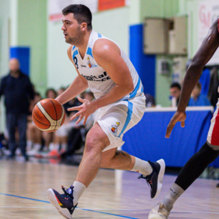 PALLACANESTRO SESTRI | Blitz contro Vado e primo posto in solitaria per Sestri