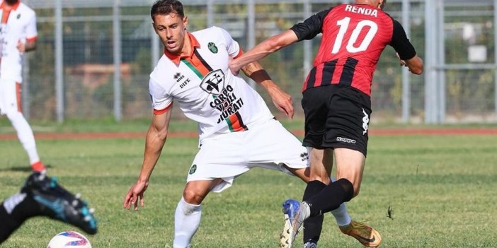 SANREMESE Il centrocampista Lorenzo Ranelli è biancoazzurro
