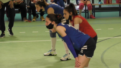 Pallavolo - Lunezia Volley vittorioso ad Albenga e in testa alla classifica