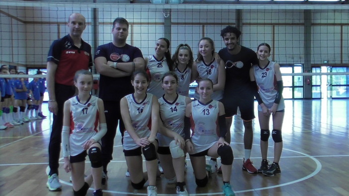 Pallavolo - Podenzana Tresana terza alle finali Under 13