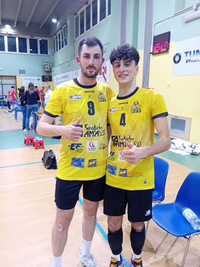 PALLAVOLO Nuova schiacciante sconfitta per il Grafiche Amadeo PALLAVOLO Nuova schiacciante sconfitta per il Grafiche Amadeo