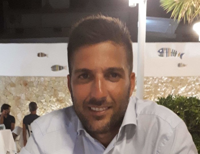 BUON COMPLEANNO E 10 DOMANDE A... Simone Ferrandi !