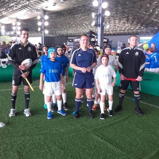 LA FOTO: MATTEO LIPERINI DI LIVORNO  DIRIGE LA FINALE DEL TORNEO RAVANO DI MINIRUGBY.  (foto Ravasi)