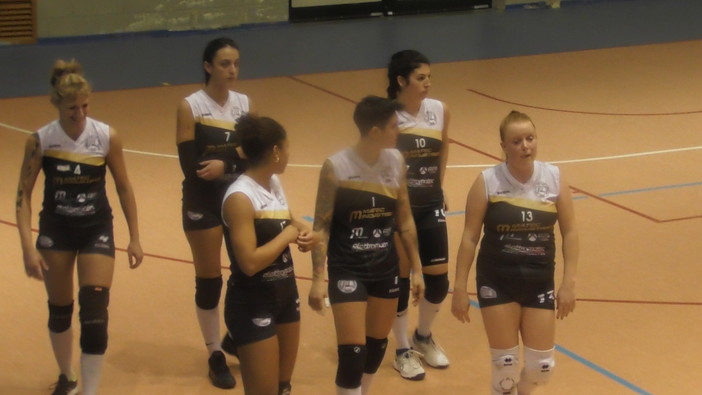 Pallavolo - Padrona del derby la capolista Matec Group Spezia