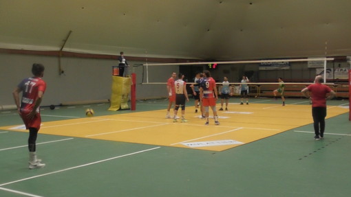 Pallavolo - La Zephyr Mulattieri manca il sorpasso a Chieri Pallavolo - La Zephyr Mulattieri manca il sorpasso a Chieri