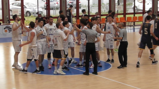 Basket - La Tarros Spezia apre la nuova fase dei playoff per la promozione In Serie B