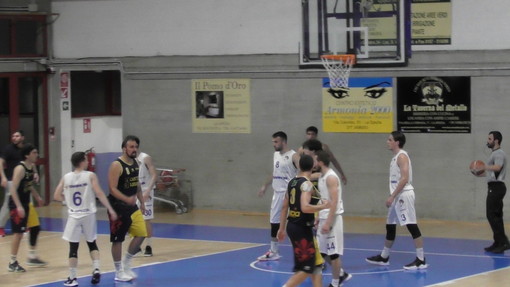 Basket - La Tarros Spezia ad Agliana per assolutamente non distrarsi