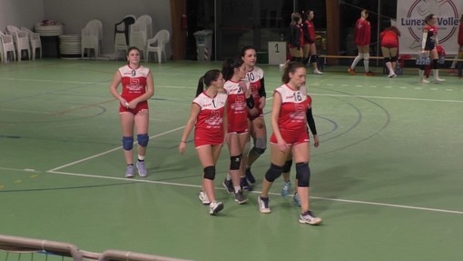 Pallavolo - Onori di casa del Podenzana Tresana alla vicecapolista
