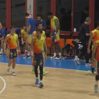 Basket - Sconfitte Landini e Golfo mentre vincono i Legends