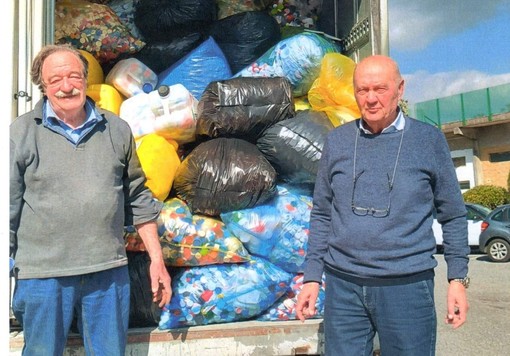 L'INIZIATIVA Non si ferma la raccolta tappi al club Ruote d’Epoca di Villanova d’Albenga
